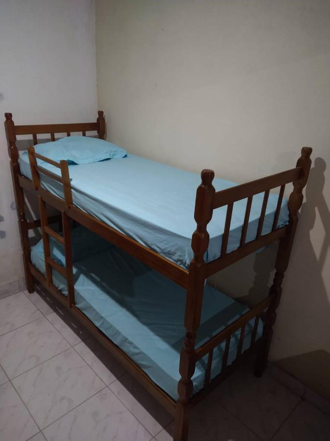 Vila Agradavel Com Piscina. Villa เปรูอิบี ภายนอก รูปภาพ