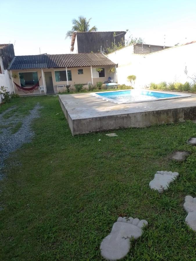 Vila Agradavel Com Piscina. Villa เปรูอิบี ภายนอก รูปภาพ