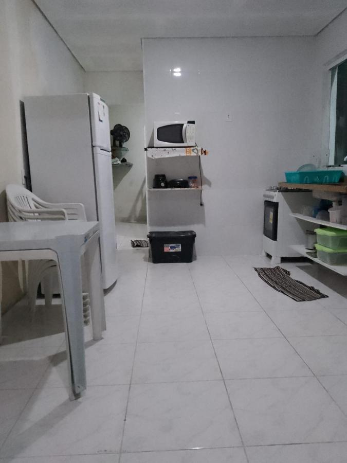 Vila Agradavel Com Piscina. Villa เปรูอิบี ภายนอก รูปภาพ