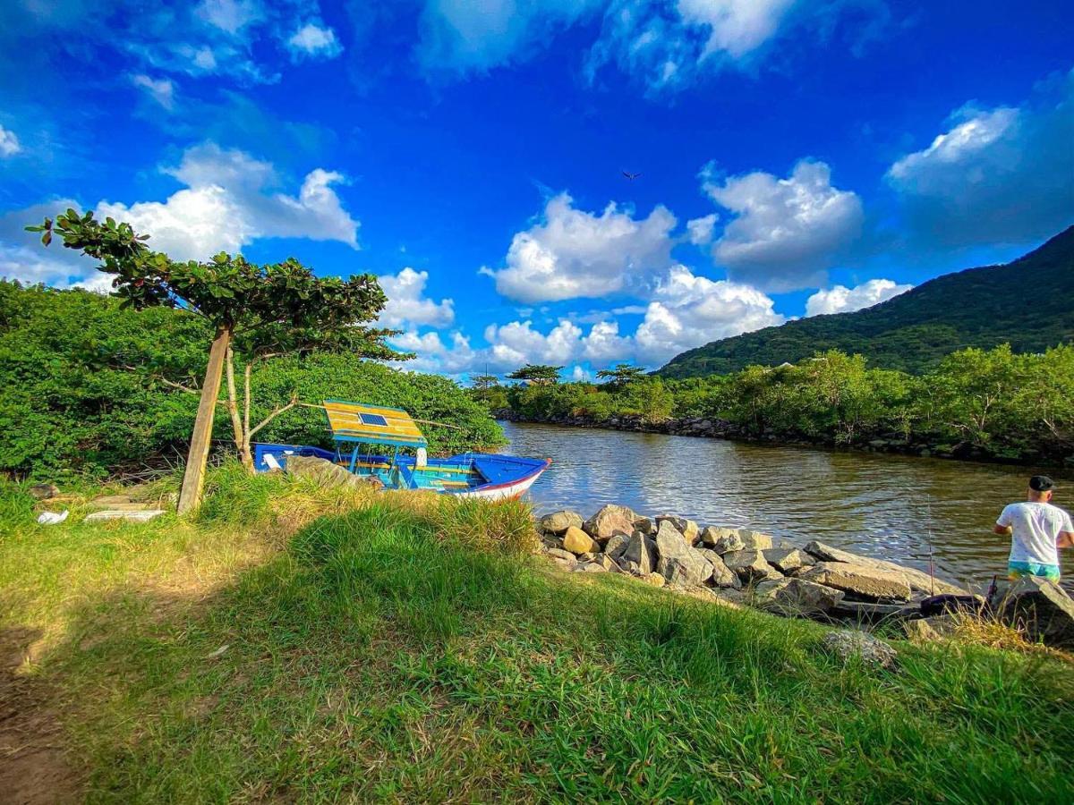 Vila Agradavel Com Piscina. Villa เปรูอิบี ภายนอก รูปภาพ